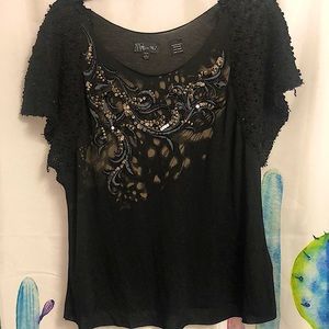 Miss Me Black Sequins/Textured Tee. Size Large.